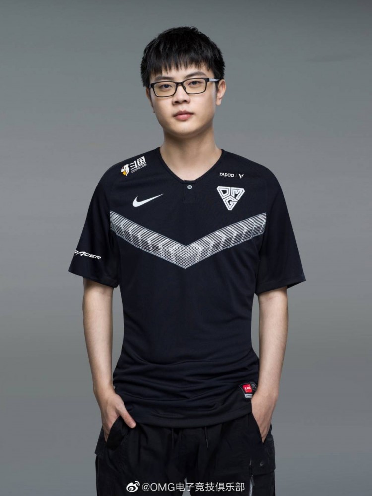 莱万多夫斯基遭遇十五持续失利，FPX教练压力巨大！的简单介绍